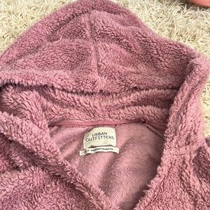 Cropped fleece urban outfitters pullover. Size Small